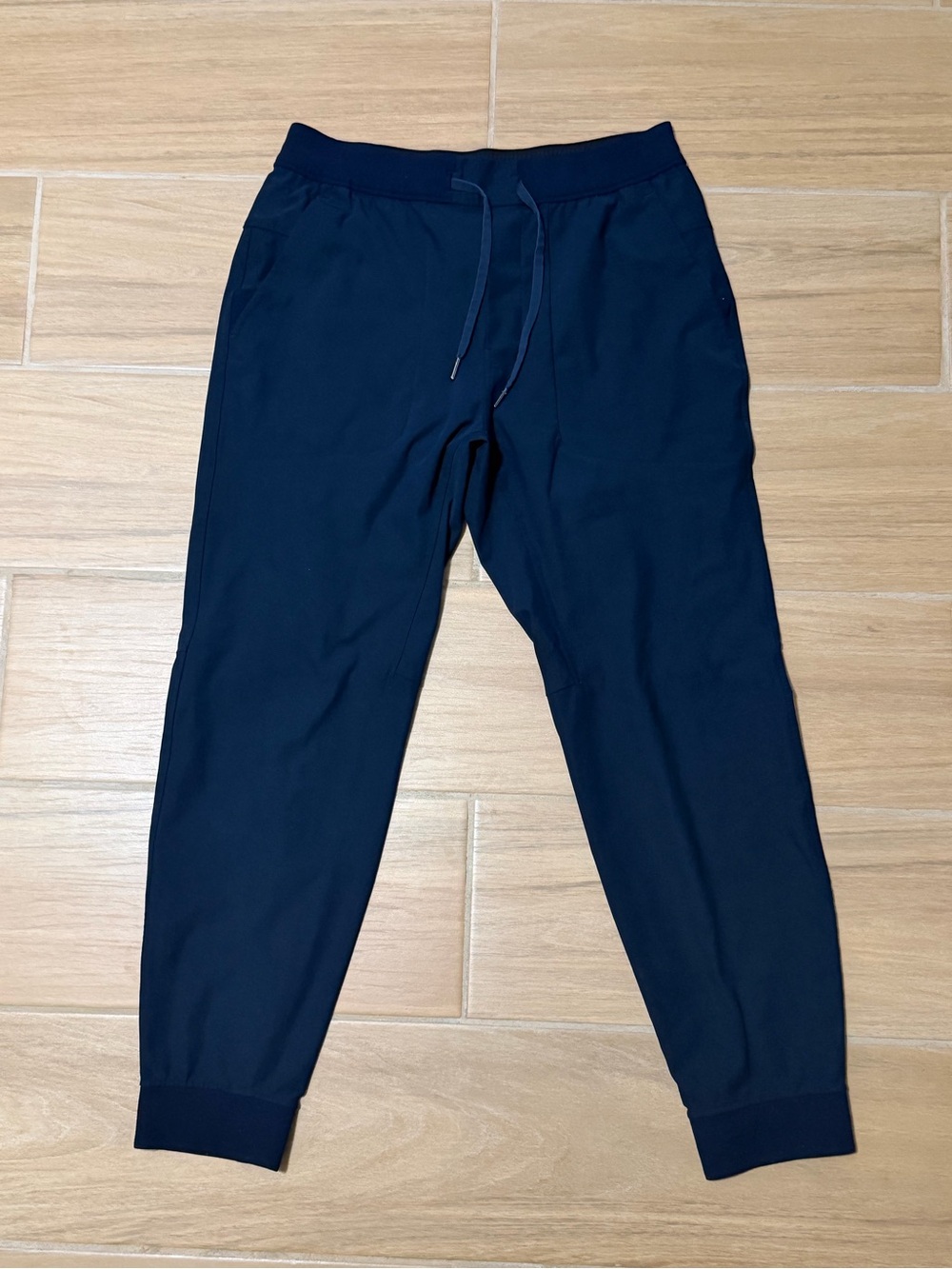 Lululemon Men's Navy Jogger Pants - Comfortable Drawstring Sweatpants